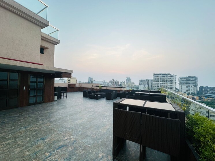 Terrace, khar west 3 Bedroom 1300 Sq.Ft. Apartment In Khar West Mumbai 7851582