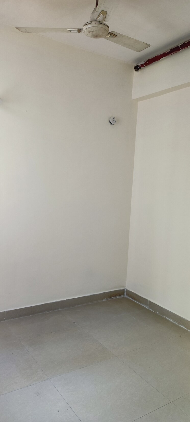 Room, sector 77 2.5 Bedroom 1385 Sq.Ft. Apartment In Sector 77 Faridabad 7851624