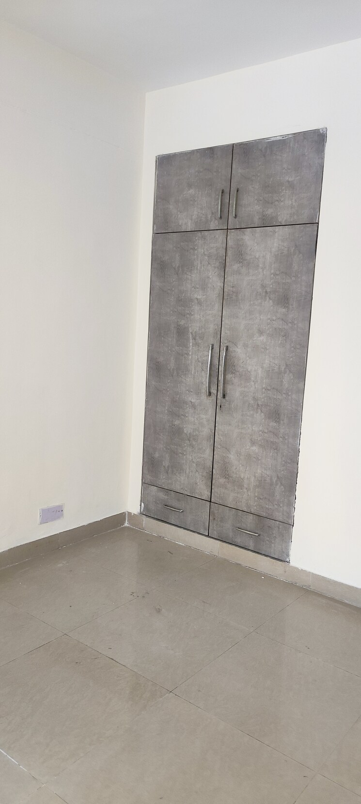 Room, sector 77 2.5 Bedroom 1385 Sq.Ft. Apartment In Sector 77 Faridabad 7851624