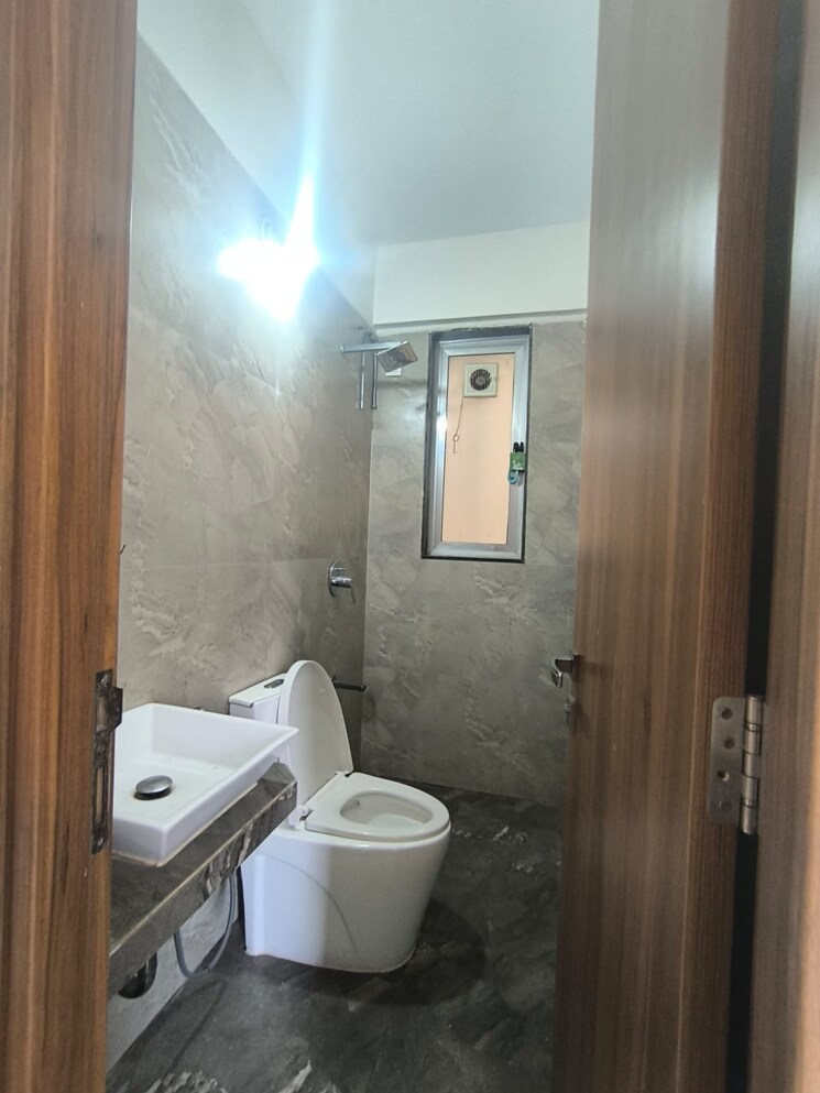 Bathroom, siddharth-geetanjali-jewel 2 Bedroom 1000 Sq.Ft. Apartment In Kharghar Navi Mumbai 7851699