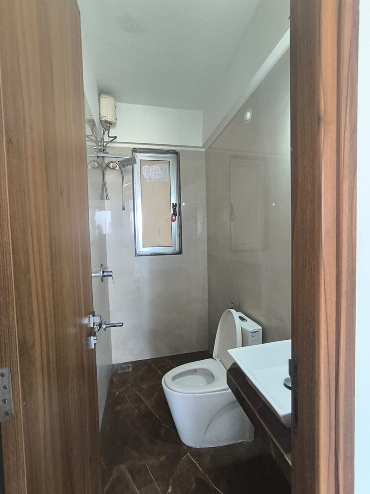 Bathroom, siddharth-geetanjali-jewel 2 Bedroom 1000 Sq.Ft. Apartment In Kharghar Navi Mumbai 7851699