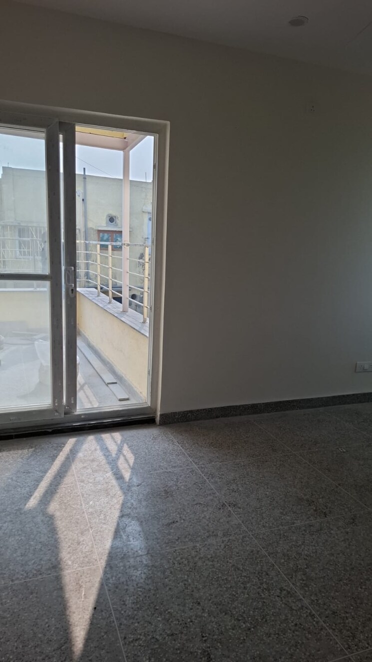 Room, sector 36 6+ Bedroom 250 Sq.Mt. Independent House In Sector 36 Noida 7851772