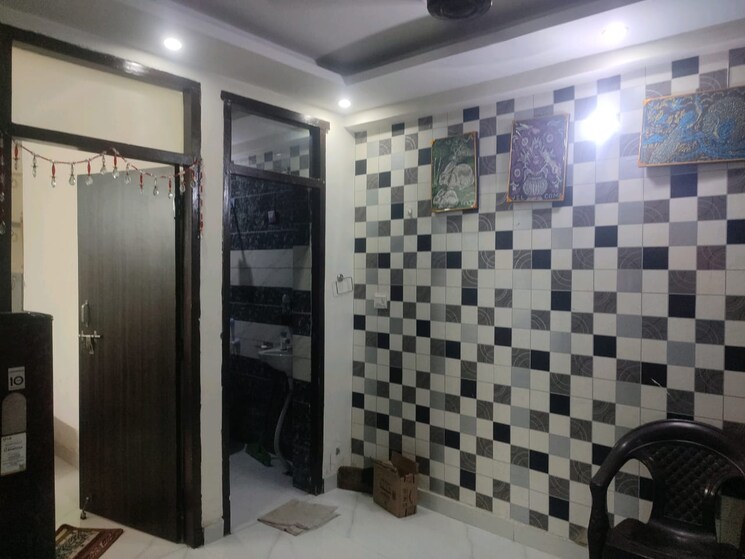  Parking, sector 36 6+ Bedroom 250 Sq.Mt. Independent House In Sector 36 Noida 7851772