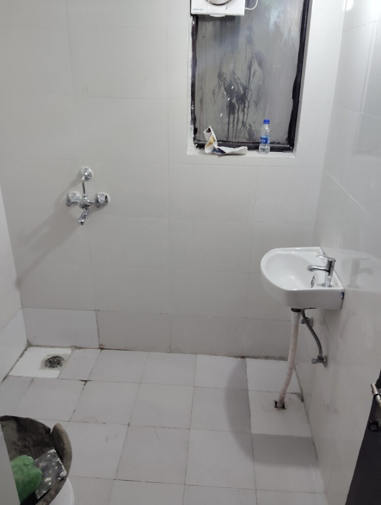 Bathroom, amolik-sankalp 3 Bedroom 851 Sq.Ft. Apartment In Sector 85 Faridabad 7851775
