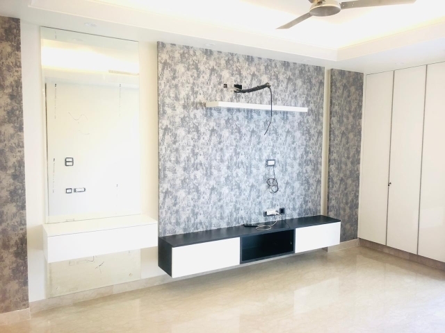 3 BHK + Servant Room Builder Floor For Sale in Sector 89