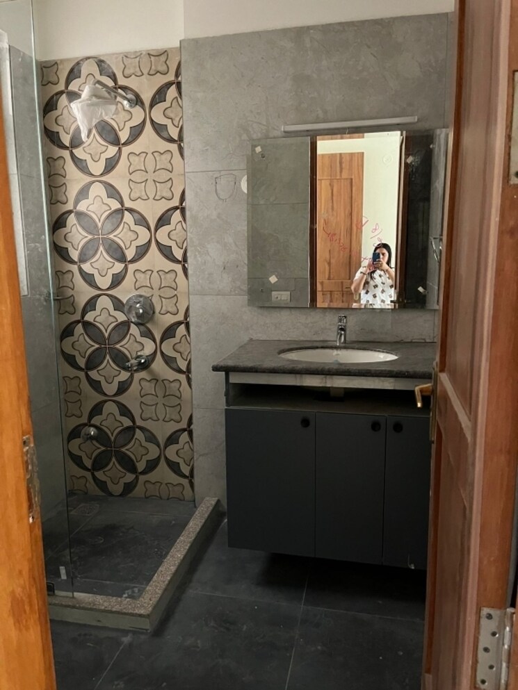 Bathroom, sector 89 3 Bedroom 1550 Sq.Ft. Builder Floor In Sector 89 Gurgaon 7851866