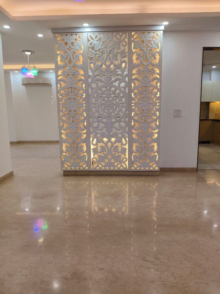 Bedroom, chittaranjan park 4 Bedroom 233 Sq.Yd. Builder Floor In Chittaranjan Park Delhi 7851879