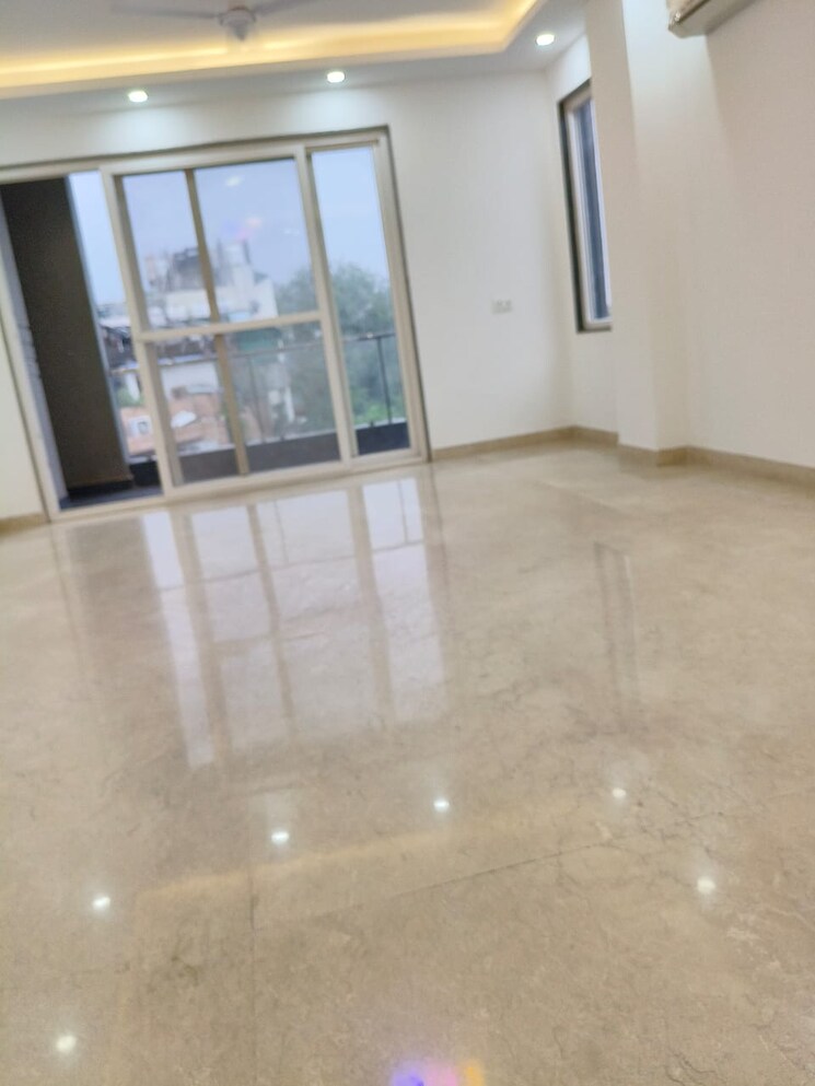 Room, chittaranjan park 4 Bedroom 233 Sq.Yd. Builder Floor In Chittaranjan Park Delhi 7851879