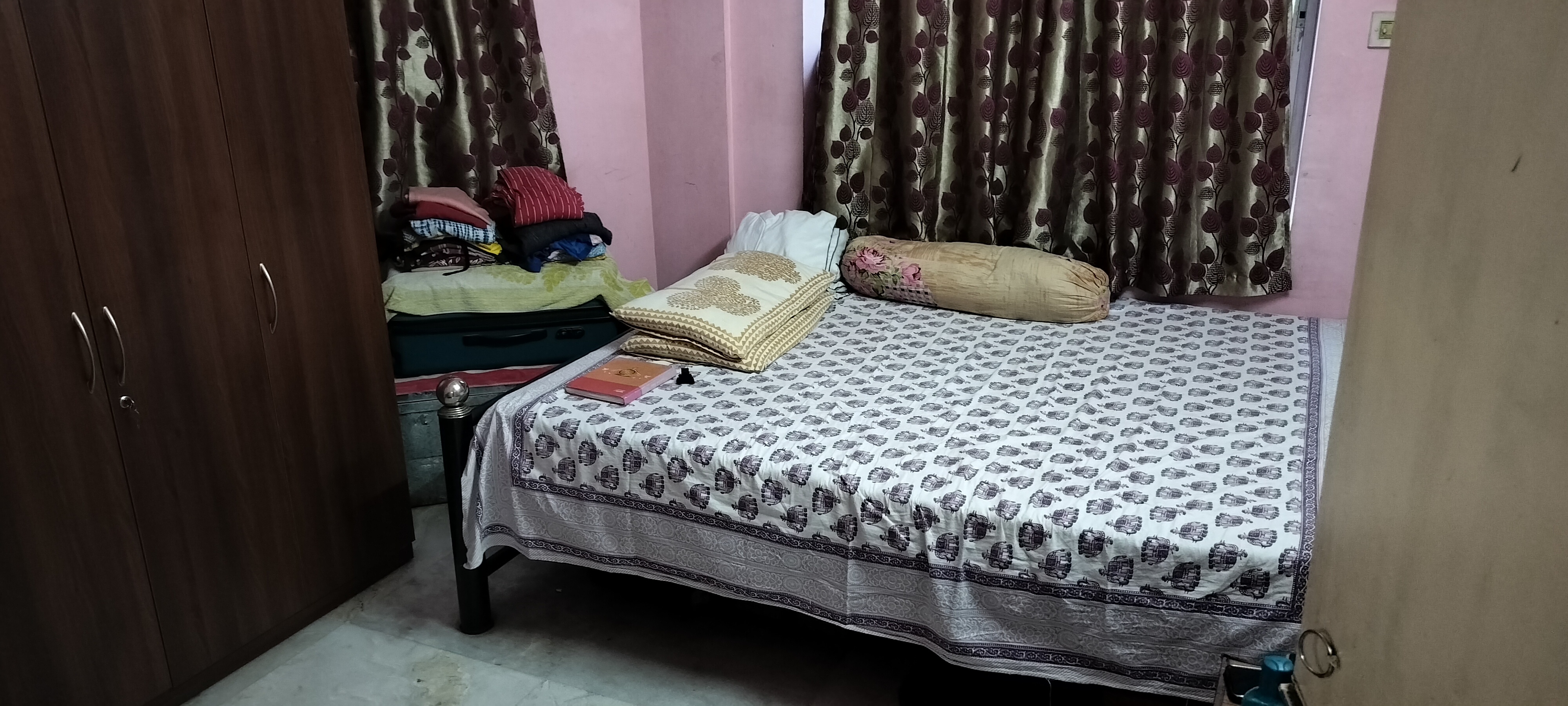 2 BHK Apartment For Sale in Trinayani Apartment 