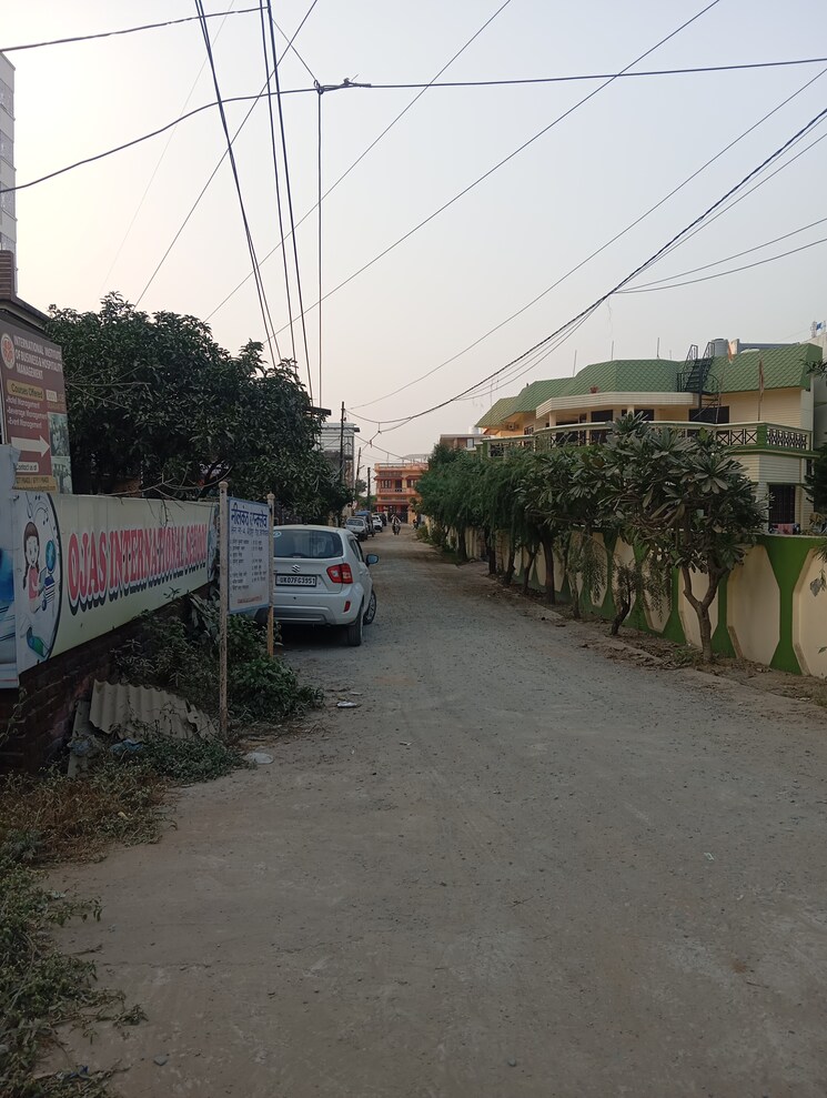  Parking, jogiwala 3 Bedroom 180 Sq.Yd. Independent House In Jogiwala Dehradun 7851924