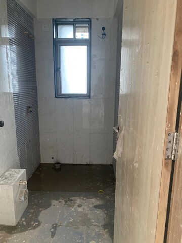 Bathroom in 4 BHK Apartment at Matunga West – for Sale