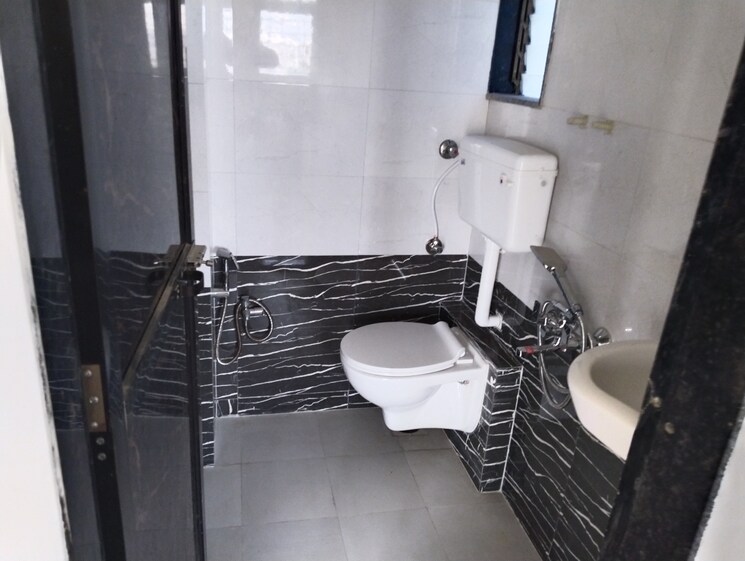 Bathroom, sai-abhyuday-complex 1.5 Bedroom 471 Sq.Ft. Apartment In Nalasopara West Palghar 7852219