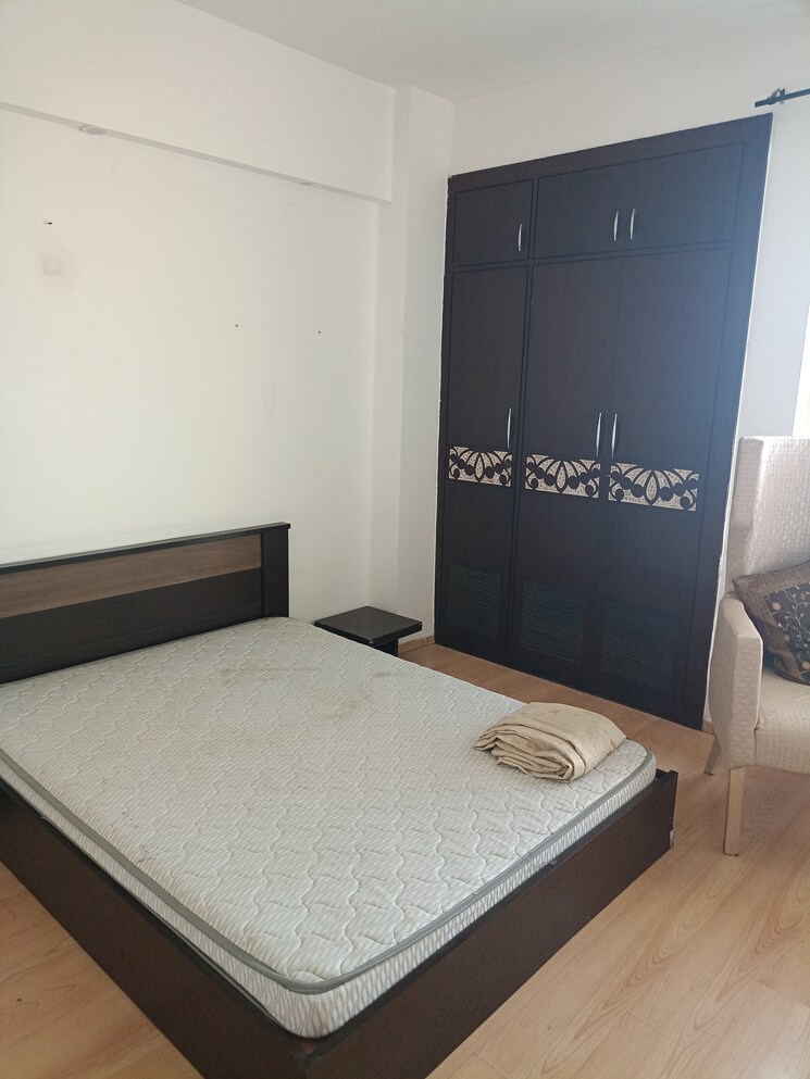 Bedroom, unitech-harmony 3.5 Bedroom 2704 Sq.Ft. Apartment In Sector 50 Gurgaon 7852259