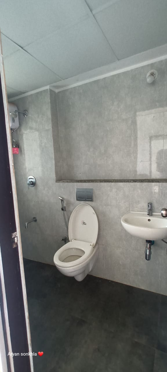 1 BHK + Pooja Room Apartment For Sale in Lodha Palava City