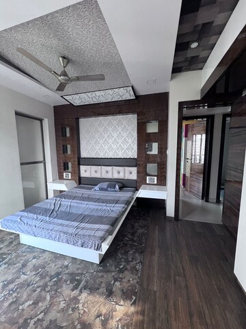 Master Bedroom in 3 BHK Apartment at Lodha Luxuria, Majiwada – for Sale