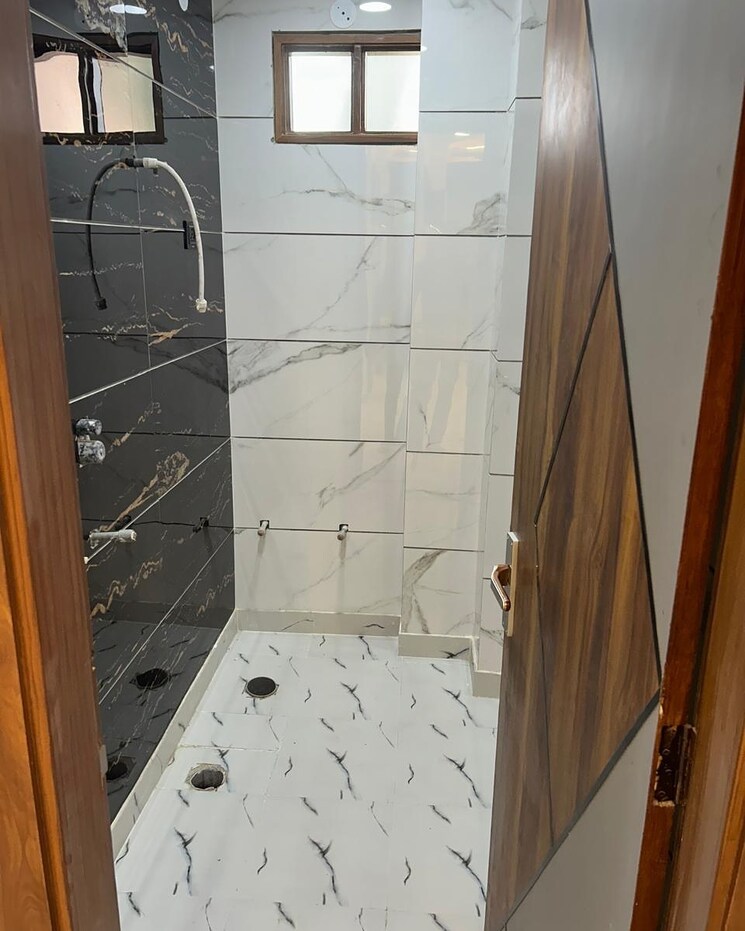 Master Bedroom, dwarka 3 Bedroom 100 Sq.Yd. Builder Floor In Dwarka Delhi 7852303