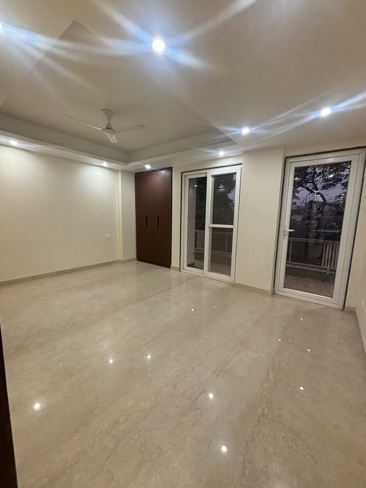 Room, uday park 3 Bedroom 1953 Sq.Ft. Independent House In Uday Park Delhi 7852315