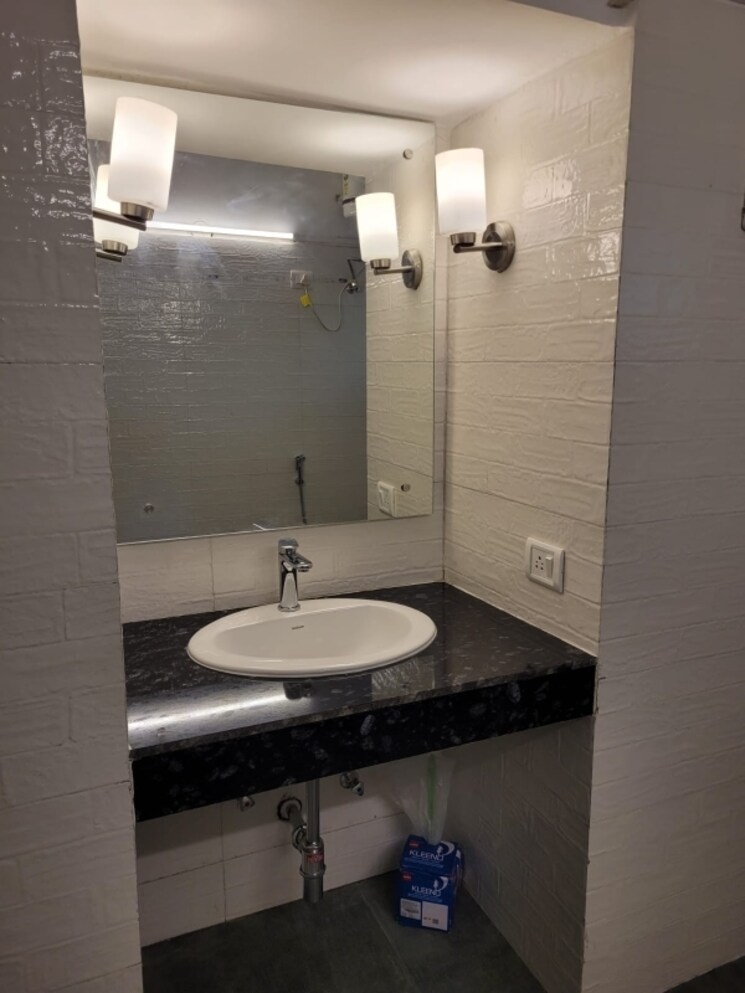 Bathroom, maharani bagh 6 Bedroom 4500 Sq.Ft. Villa In Maharani Bagh Delhi 7852322