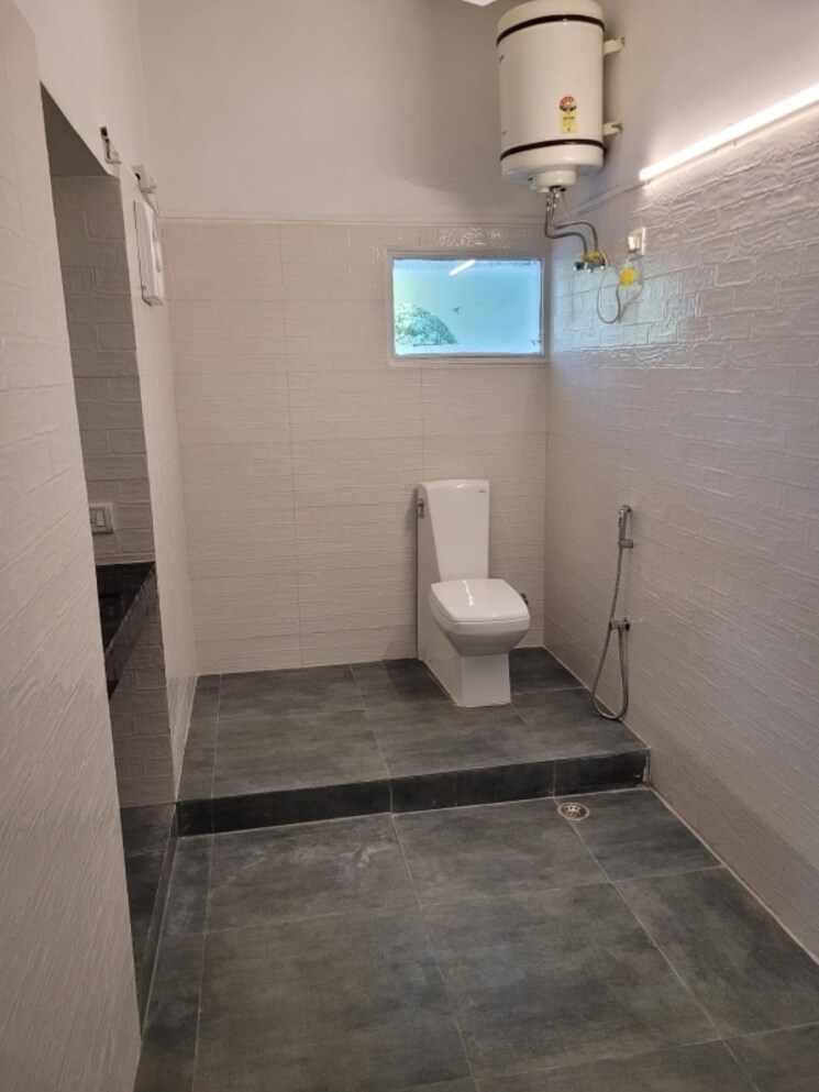 Bathroom, maharani bagh 6 Bedroom 4500 Sq.Ft. Villa In Maharani Bagh Delhi 7852322