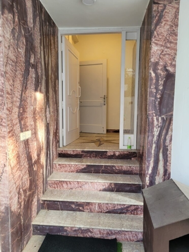 undefined, maharani bagh 6 Bedroom 4500 Sq.Ft. Villa In Maharani Bagh Delhi 7852322