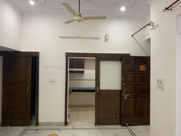 Room, vineet khand 4 Bedroom 1250 Sq.Ft. Independent House In Vineet Khand Lucknow 7852330