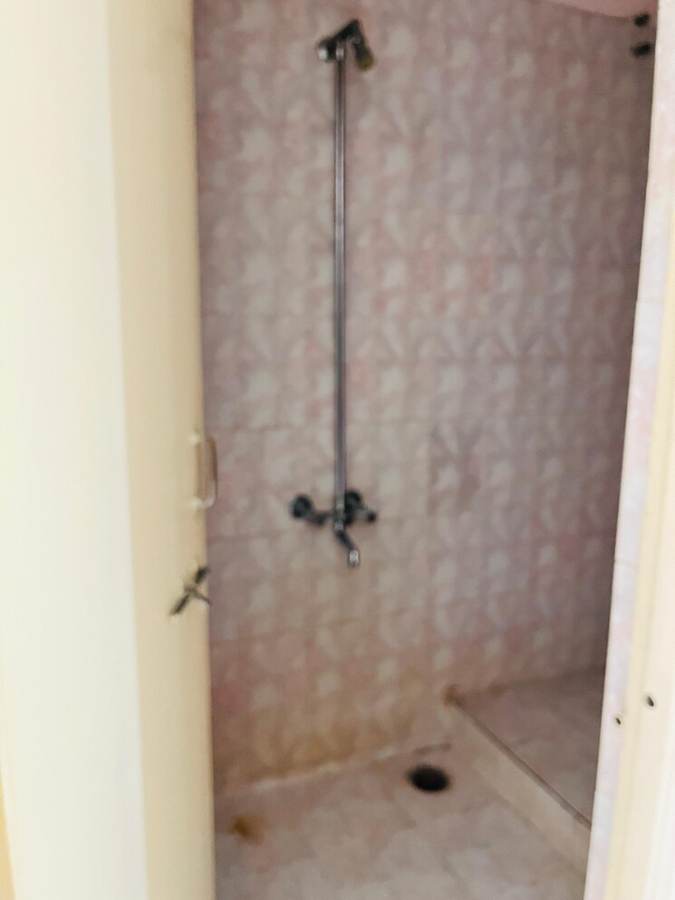 Bathroom, satara road 3 Bedroom 1150 Sq.Ft. Apartment In Satara Road Pune 7852334