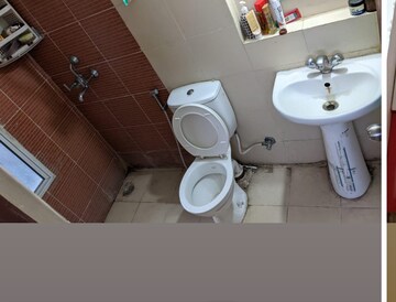 Bathroom in 2.5 BHK Apartment at Nirala Aspire, Sector 16 Greater Noida – for Sale