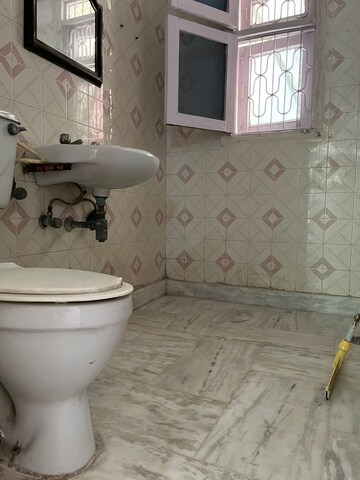 रेसिडेंशियल फ्लैट वर्ग फुट फॉर रेंट इन सेक्टर 9, द्वारका दिल्ली  7852426