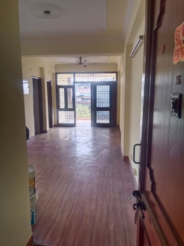 Building Lobby in 6+ BHK Independent House at RWA Apartments Sector 52, Sector 52 – for Sale