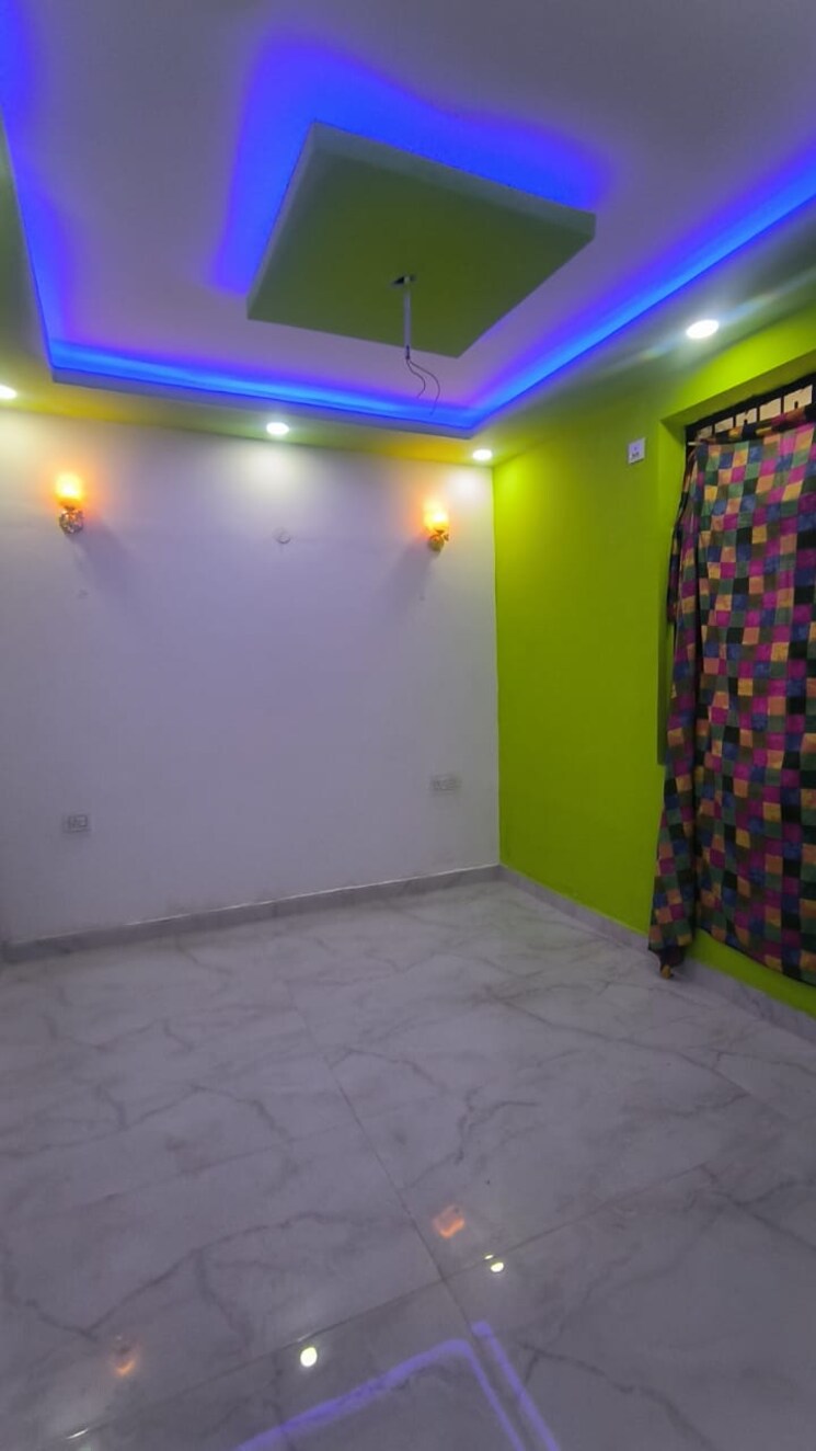 Room, mu 2 greater noida 1 Bedroom 40 Sq.Mt. Builder Floor In Mu 2 Greater Noida Greater Noida 7852534