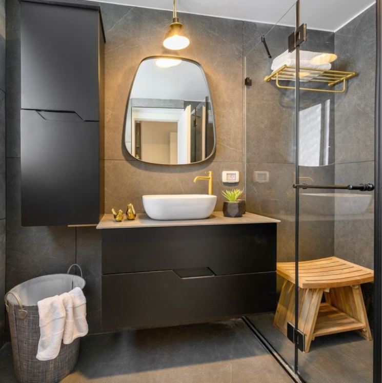 Bathroom, vasant vihar 4 Bedroom 3700 Sq.Ft. Builder Floor In Vasant Vihar Delhi 7852587