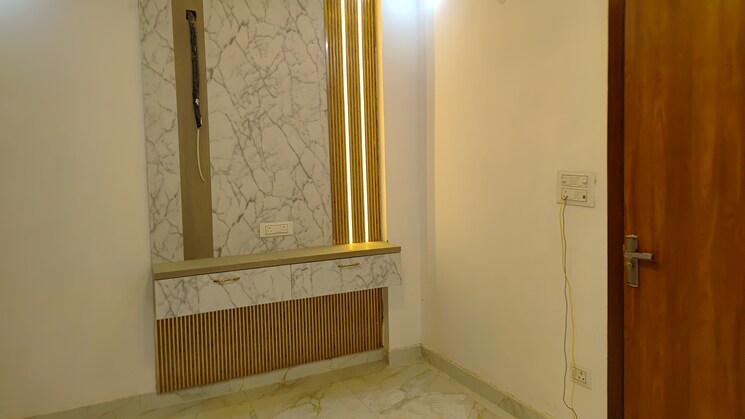 Room, bhagwati garden 1 Bedroom 40 Sq.Yd. Builder Floor In Bhagwati Garden Delhi 7852619