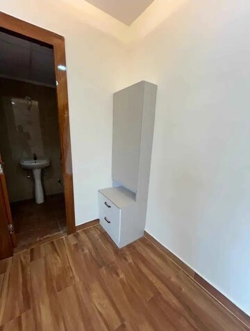 Furnished Amenities in 3 BHK Builder Floor at Mehrauli – for Rent