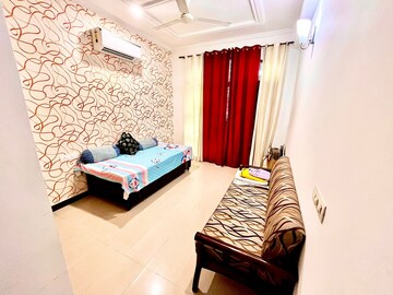Bedroom in 3 BHK Builder Floor at Sector 23 – for Rent