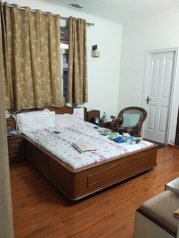 Bedroom in 2 BHK Builder Floor at Sector 23 – for Rent