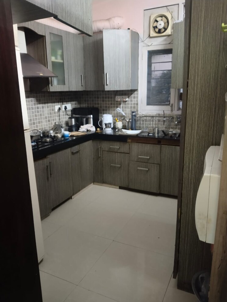 Kitchen, sector 23 3 Bedroom 2333 Sq.Ft. Builder Floor In Sector 23 Gurgaon 7852736