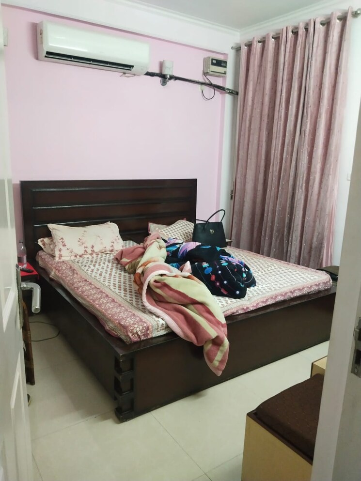 Bedroom, sector 23 3 Bedroom 2333 Sq.Ft. Builder Floor In Sector 23 Gurgaon 7852736