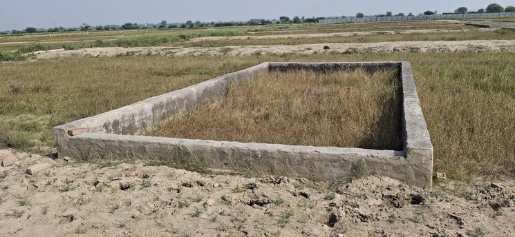 undefined, upsidc site b  75 Sq.Yd. Plot In Upsidc Site B Greater Noida 7852789