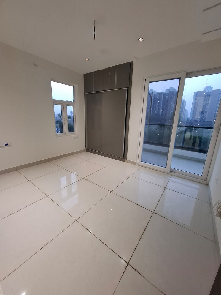 Balcony, hermitage-centralis 3 Bedroom 1450 Sq.Ft. Apartment In Vip Road Zirakpur 7852809