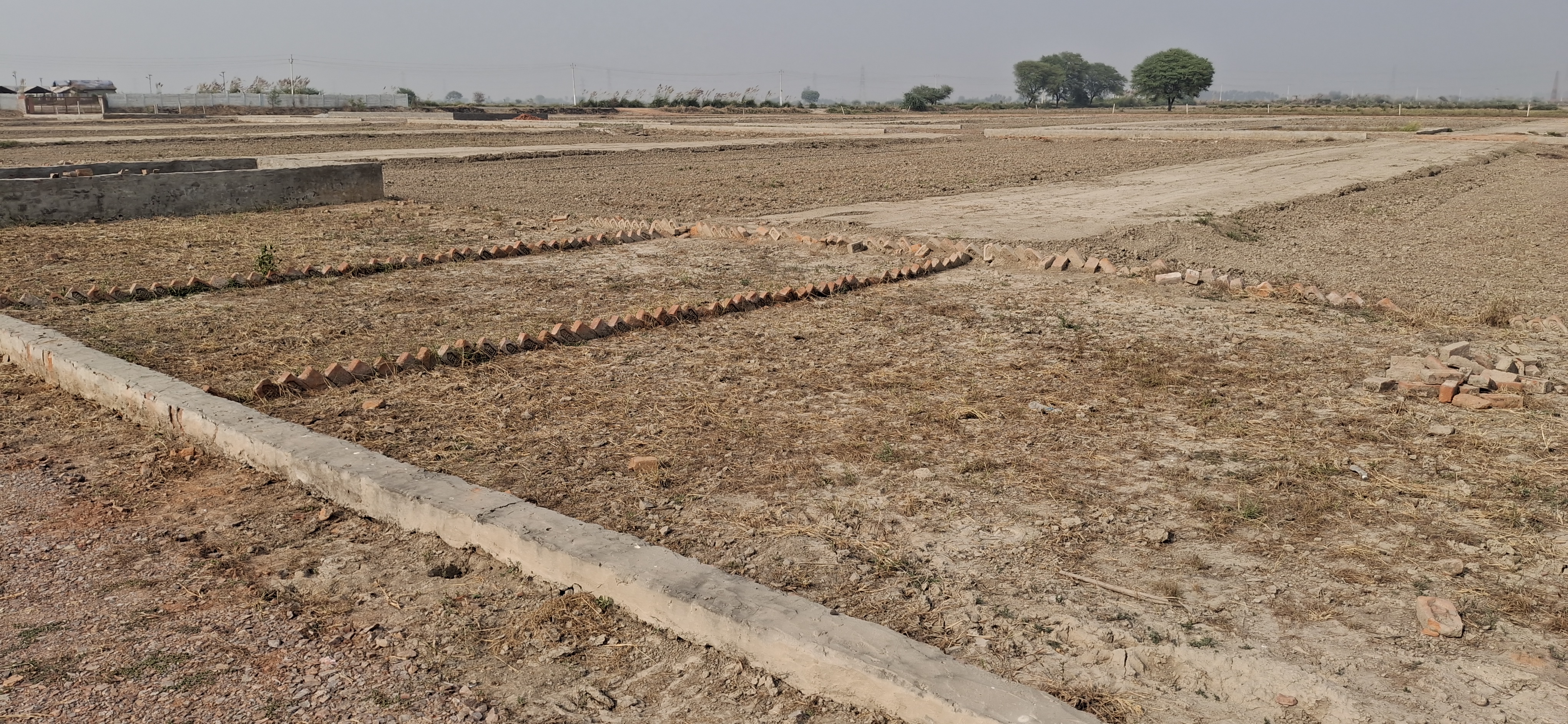 Plot For Sale in Mk Property 