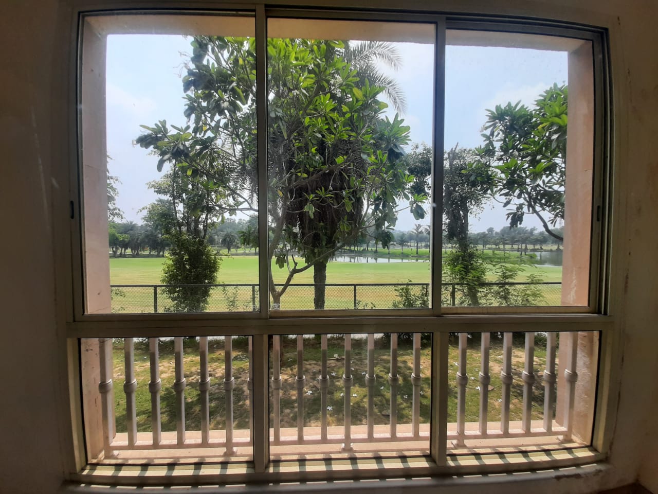 3 BHK + Servant Room 2200 Sq.Ft. Apartment in Jaypee Greens The Castille