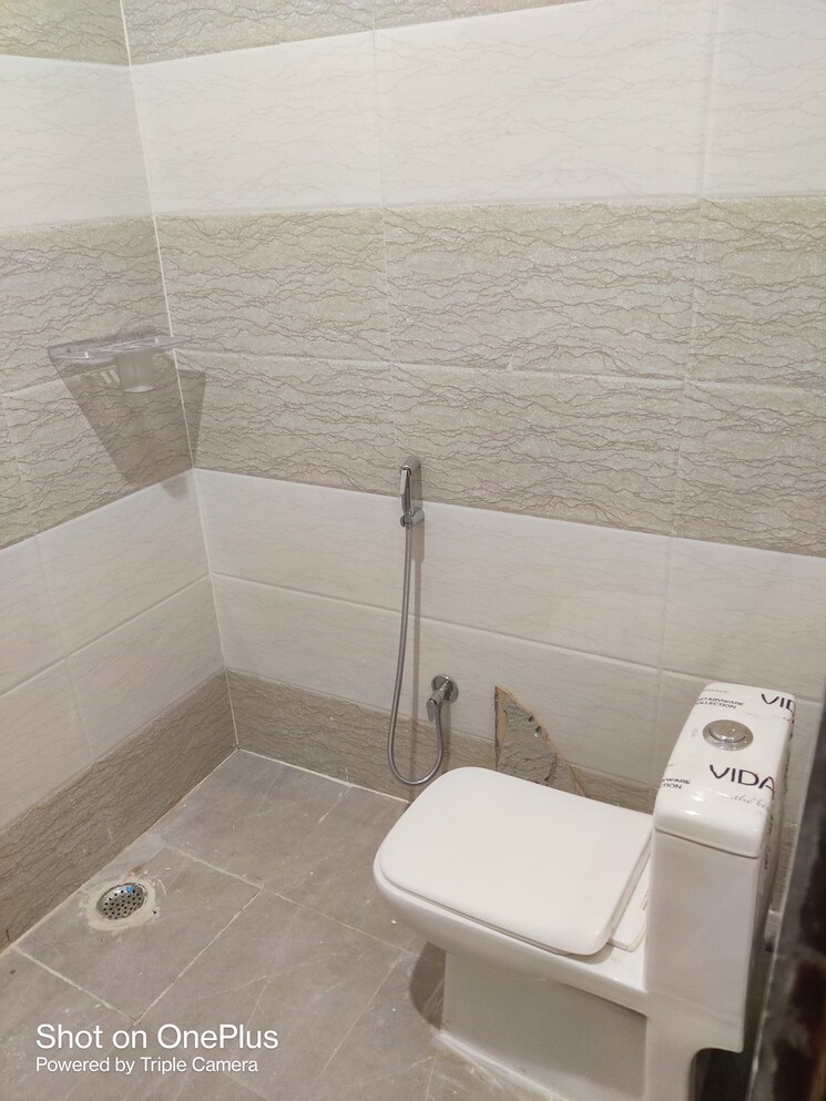 Bathroom, sector 105 4 Bedroom 100 Sq.Yd. Independent House In Sector 105 Gurgaon 7852926