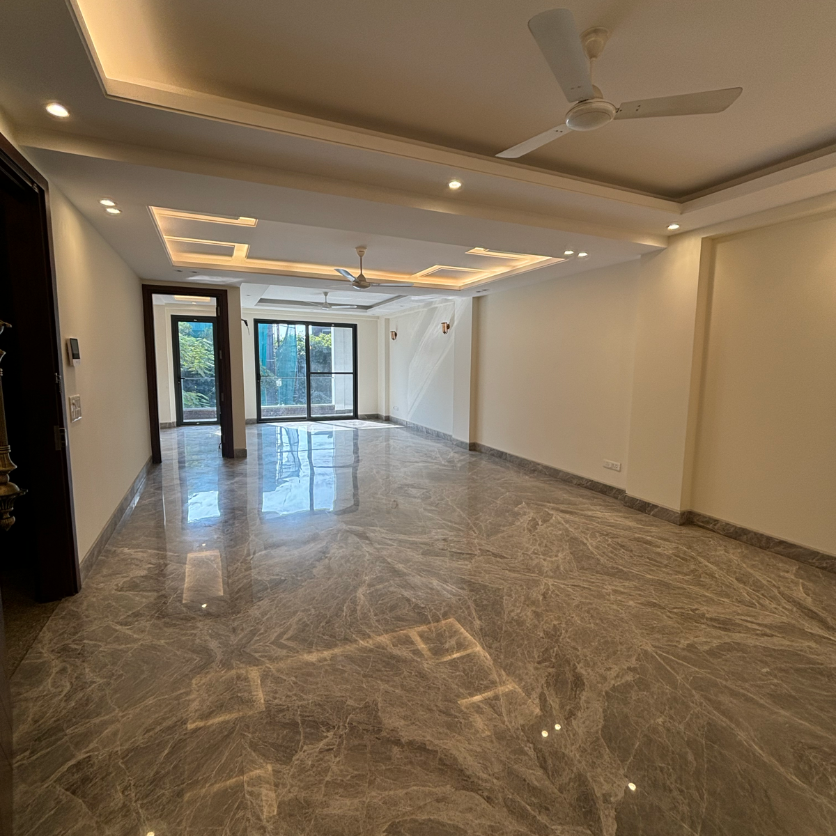 4 BHK + Servant Room Independent House For Sale in Greater Kailash II