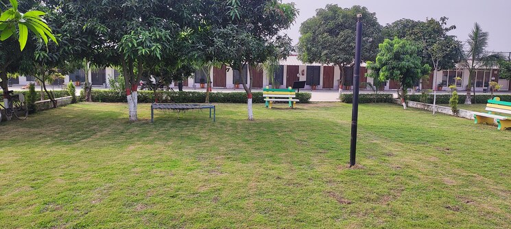 Garden, bihta  2400 Sq.Ft. Plot In Bihta Patna 7852963