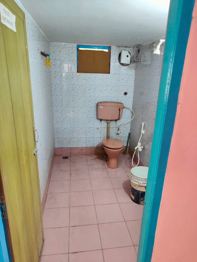 Bathroom, thakurpukur 3 Bedroom 1000 Sq.Ft. Independent House In Thakurpukur Kolkata 7853079