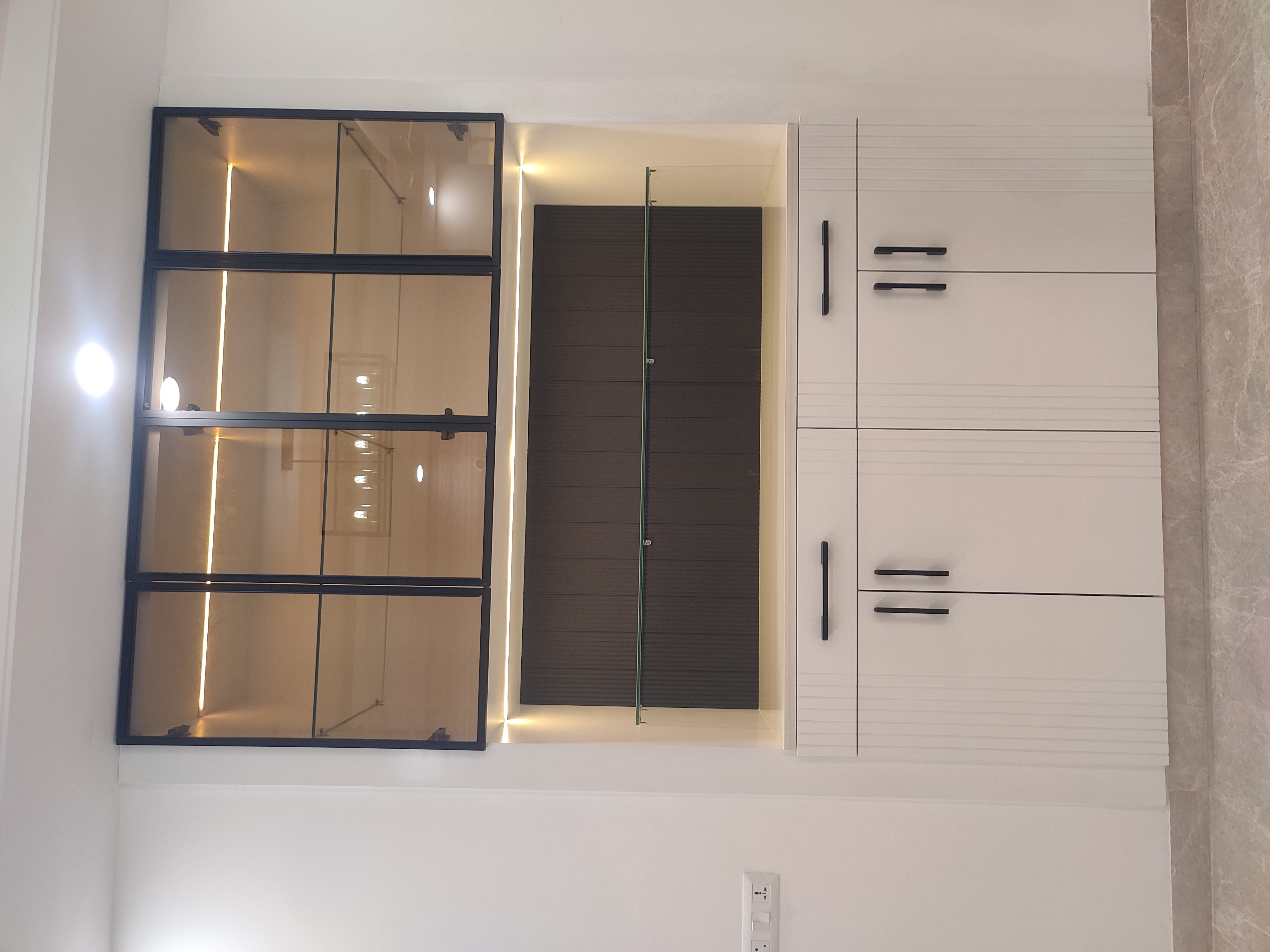 3 BHK + Servant Room Builder Floor For Sale in Unitech South City II