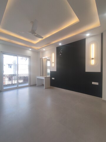 3 BHK Builder Floor For Sale in Unitech South City II, Sector 50