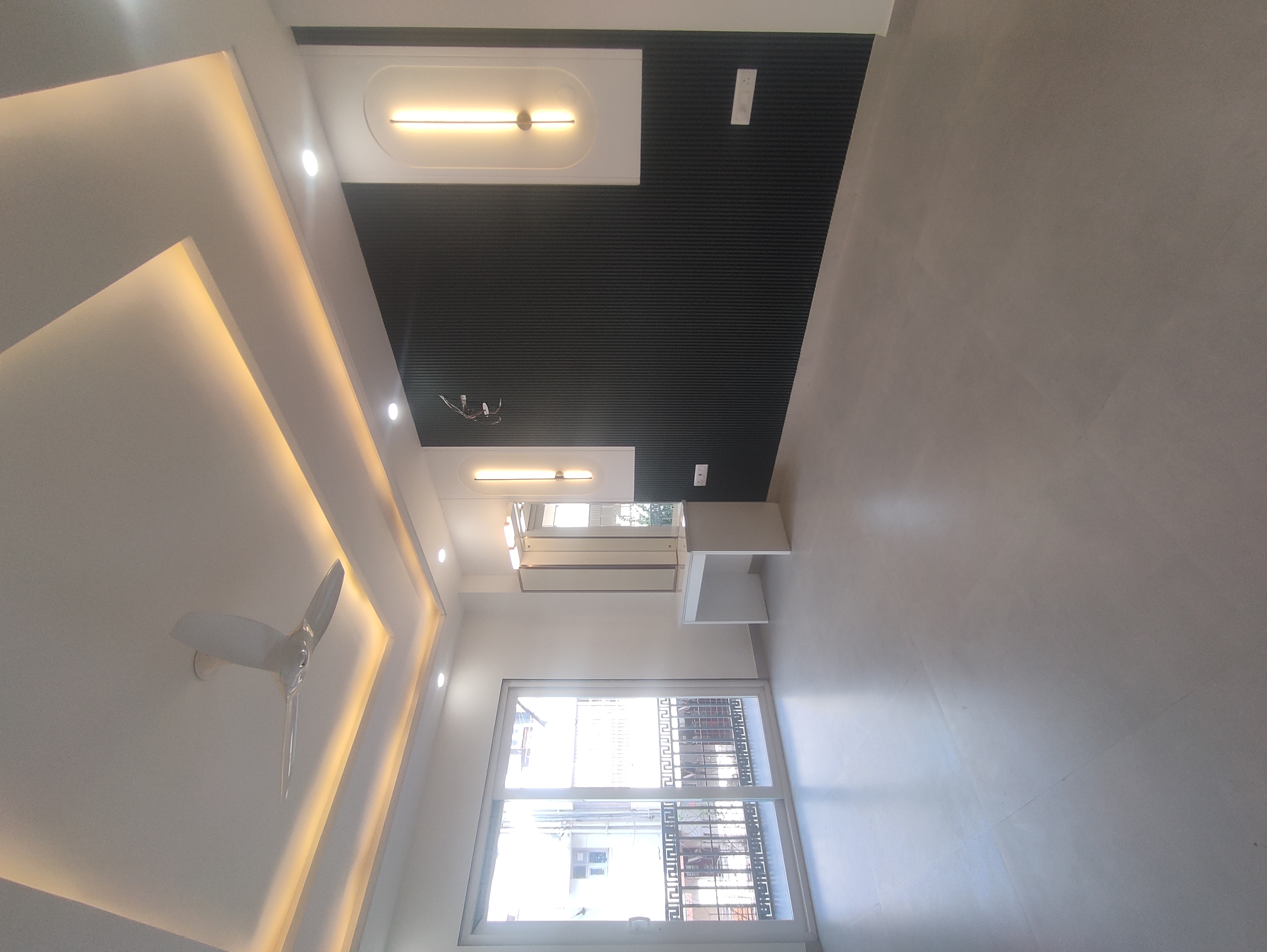 3 BHK + Servant Room Builder Floor For Sale in Unitech South City II