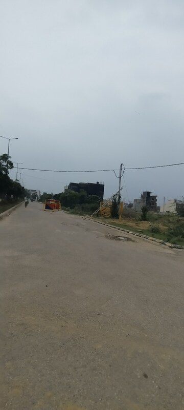  Plot For Sale in PVD Mansarovar Park, Lal Kuan