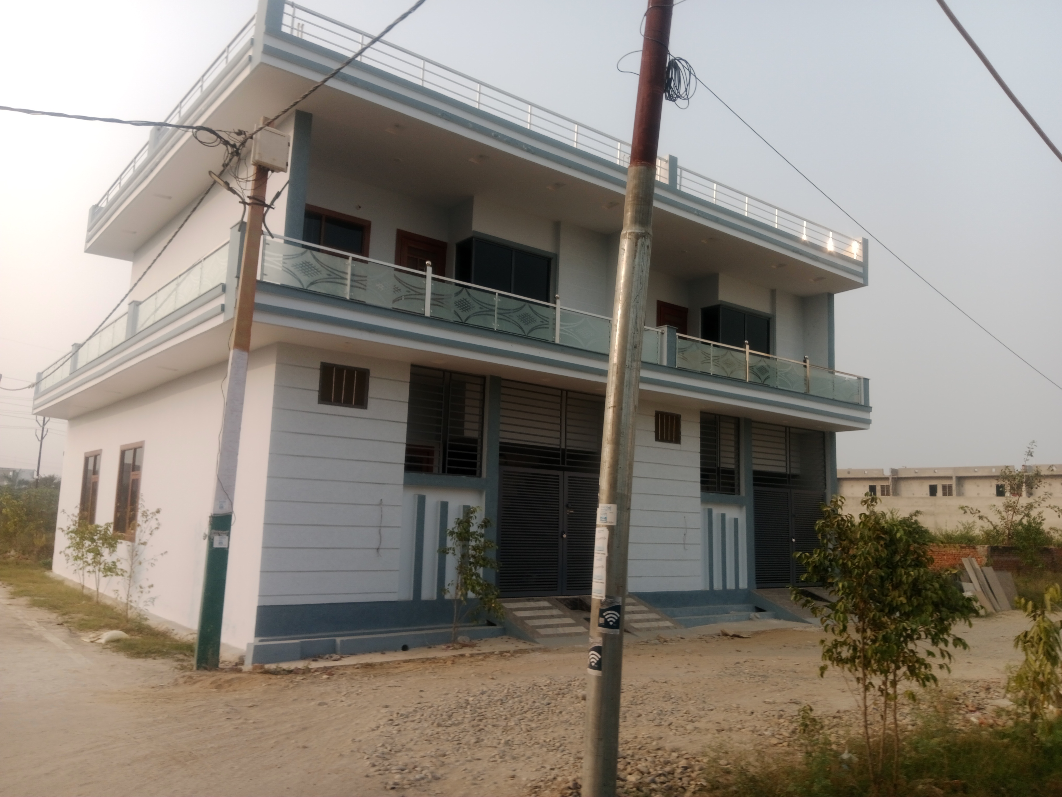 3.5 BHK + Pooja Room Villa For Sale in Kek Kila Road Meerut 